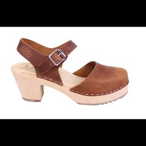Highwood Brown Oiled Nubuck Clogs